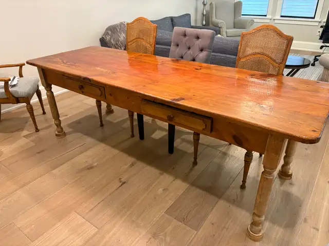 Rustic Solid Wood Farmhouse Dining Table in Dining Tables & Sets in Oakville / Halton Region - Image 4
