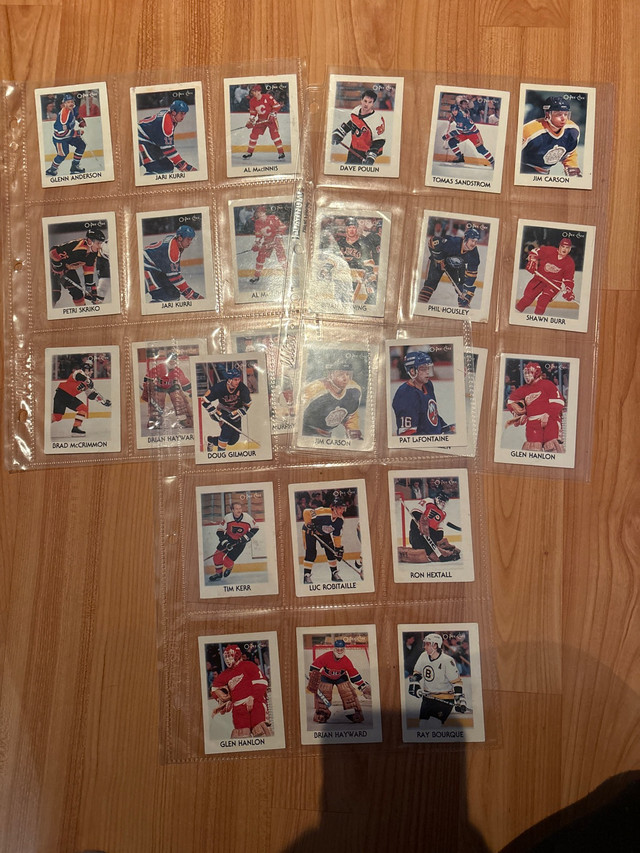 NHL 1987-88 O-Pee-Chee mini (x27) Robitaille recrue dans Art et objets de collection  à Ville de Québec