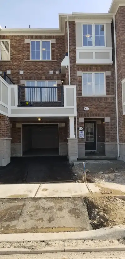 2 bedroom 2.5 bathroom, 3-story townhouse for rent in Milton!