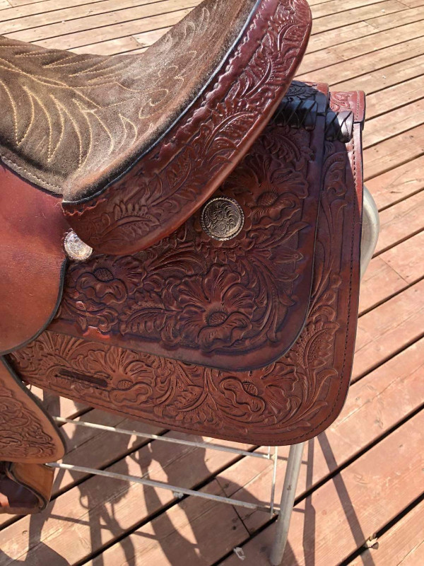 Selle/saddle in Equestrian & Livestock Accessories in West Island - Image 3