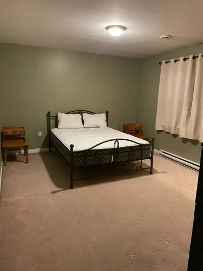 Student room for rent in a private house. Female only.