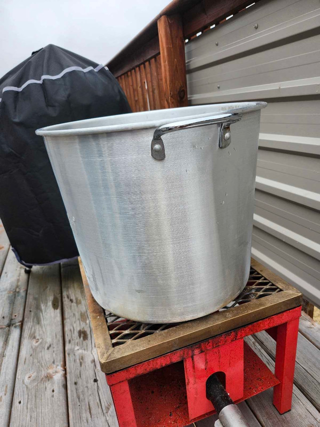 Aluminum Pot 40 Litres in Other in Sudbury - Image 2