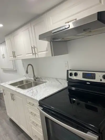 One bedroom basement apartment for rent in Mississauga area. Perfect for new immigrants, small famil...