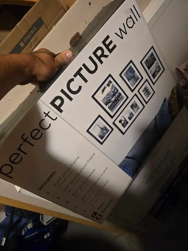 picture frames 