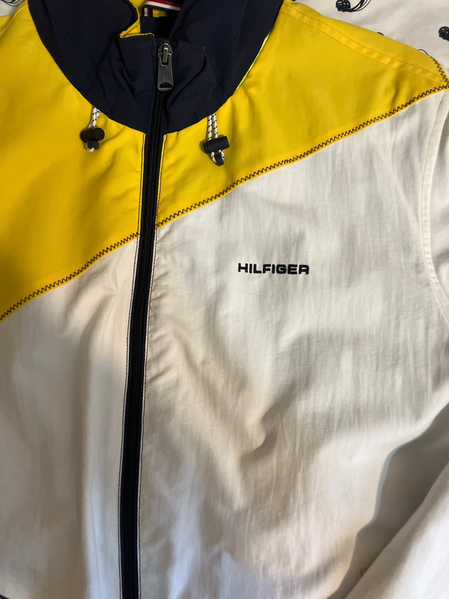 Tommy Hilfiger Jacket Yellow/White/Navy Large in Men's in City of Toronto - Image 4