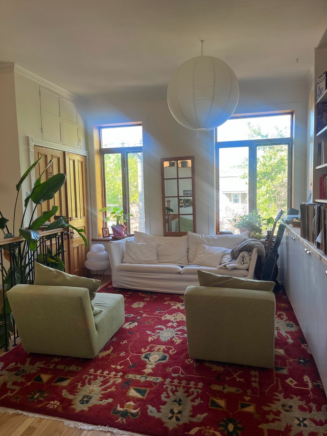 October: Charming Room for rent in the heart of the mile end — photo 1