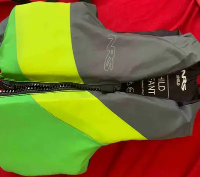 MEC life vest