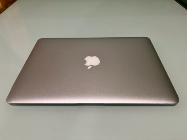 MacBook Air 13" 2015 dans Portables  à Ville de Montréal