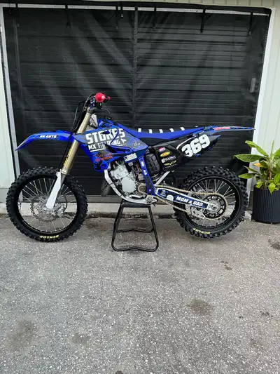 2017 Yamaha YZ125 Starts and runs great Brand new Dunlop mx34 front and rear tires (1hr) New ported...