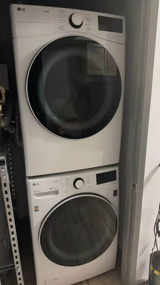 Like-new LG washing machine and dryer set in Washers & Dryers in Kitchener / Waterloo - Image 3