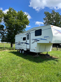 2000 Citation 5th Wheel Trailer