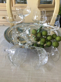 Serving Tray & Crystal Glasses Assortment