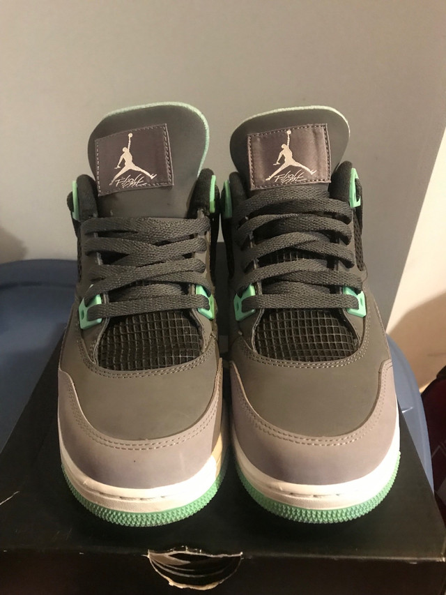 Nike Air Jordan 4 Green Glow 7y in Men's Shoes in City of Toronto - Image 4