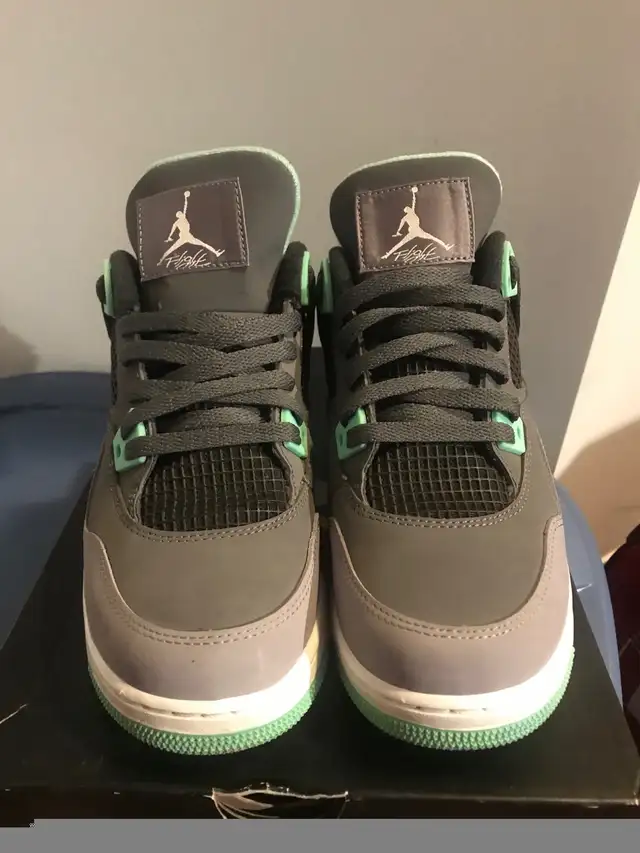 Nike Air Jordan 4 Green Glow 7y in Men's Shoes in City of Toronto - Image 5