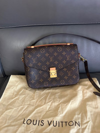 Louis Vuitton Metis – Closet Connection Resale