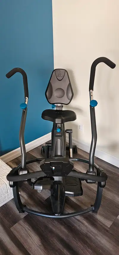 Selling a Teeter FreeStep LT3, in excellent condition – barely used (less than 5 times). This premiu...