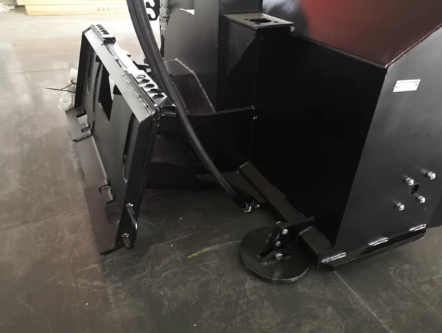 Skid Steer Snow Blower 68" in Snowblowers in Windsor Region - Image 6