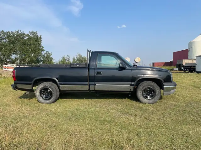 2004 Chevy Silverado 1500539809016667842563