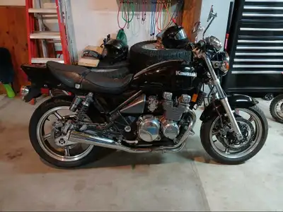 $2,200obo or trade for a motocross bike, ideally a Yz/Cr 250 2-stroke or Yz/Cr125 but ill consider a...