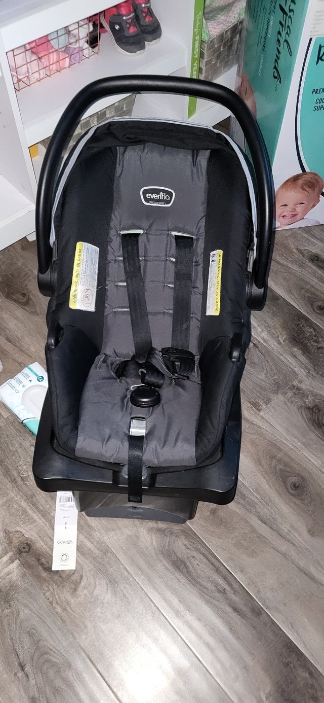 Evenflo car seat and base Strollers, Carriers & Car Seats