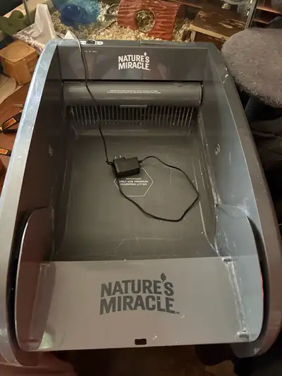 Automatic cat litter box and holding trays, View more