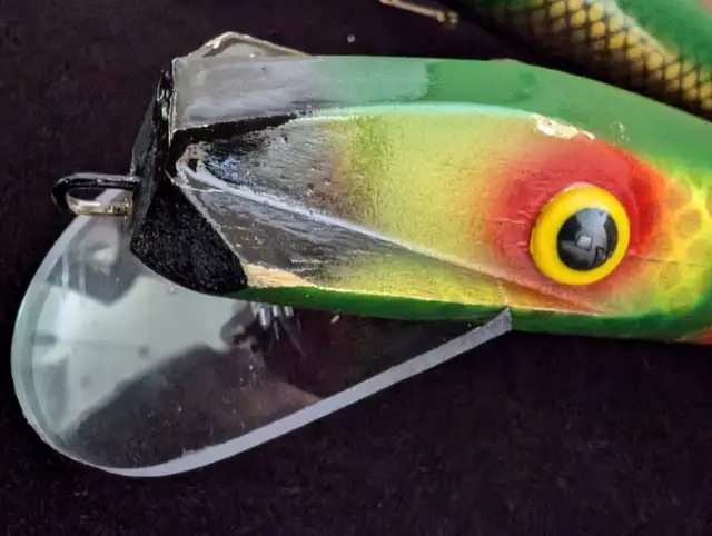 ORIGINAL LOKE  LURES 10" MAHOGANY LURES FOR MUSKY AND PIKE in Fishing, Camping & Outdoors in Sarnia - Image 6