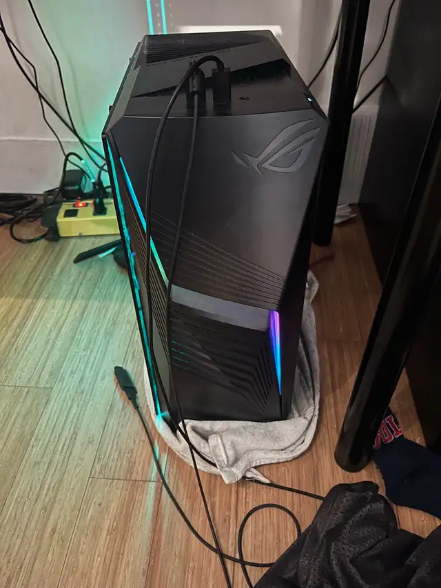pc gaming rog strix et gaming setup in Desktop Computers in Longueuil / South Shore - Image 2