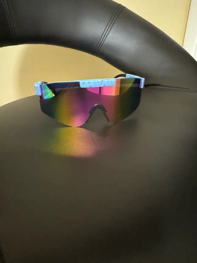 shield-style sports sunglasses mirrored in Other in Winnipeg - Image 2