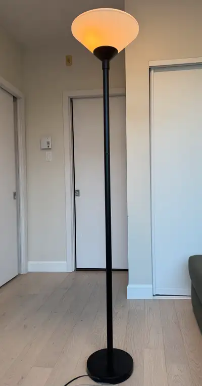 Lampadaire noir - Black Floor Lamp, View more