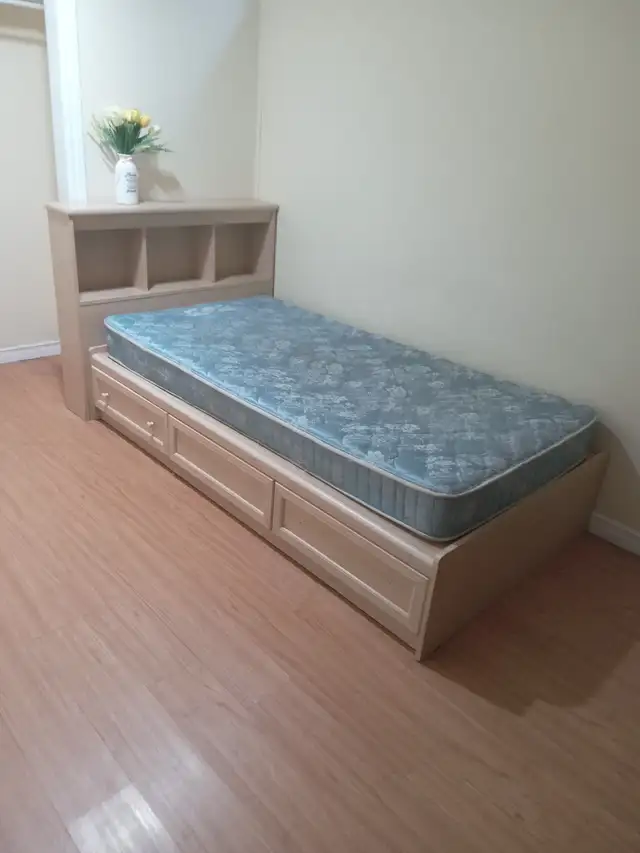 $ 550 all inclusive. Single room available near RVH & Georgian C in Room Rentals & Roommates in Barrie - Image 2
