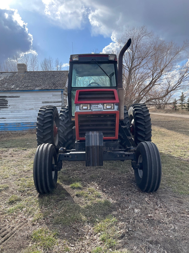 Case IH 2294 Tractor in Farming Equipment in Saskatoon - Image 2