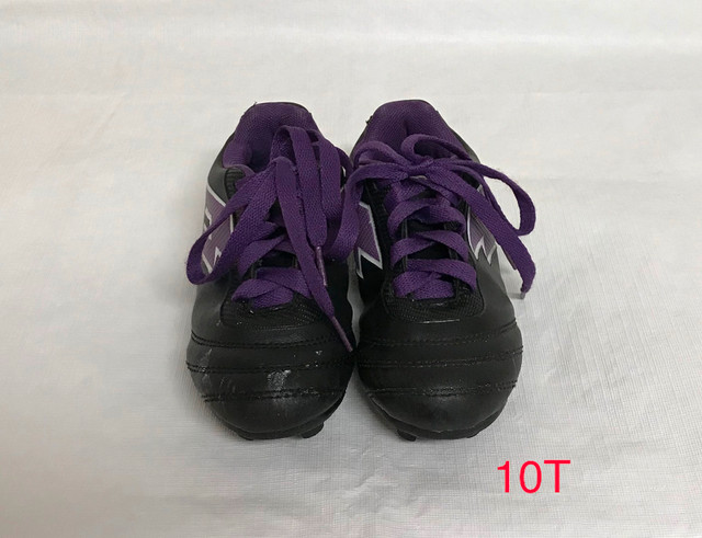 Chaussures à crampons de soccer  pour enfant (10T,11T) dans Soccer  à Longueuil/Rive Sud - Image 2