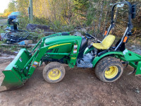 2009 John Deere 2320 - 4WD - with front Snow Blower