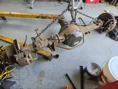 2001 dana 80 from 2nd gen cummins 6spd truck 280,000km on it 3:54 gears single wheel axle Has mag hy...