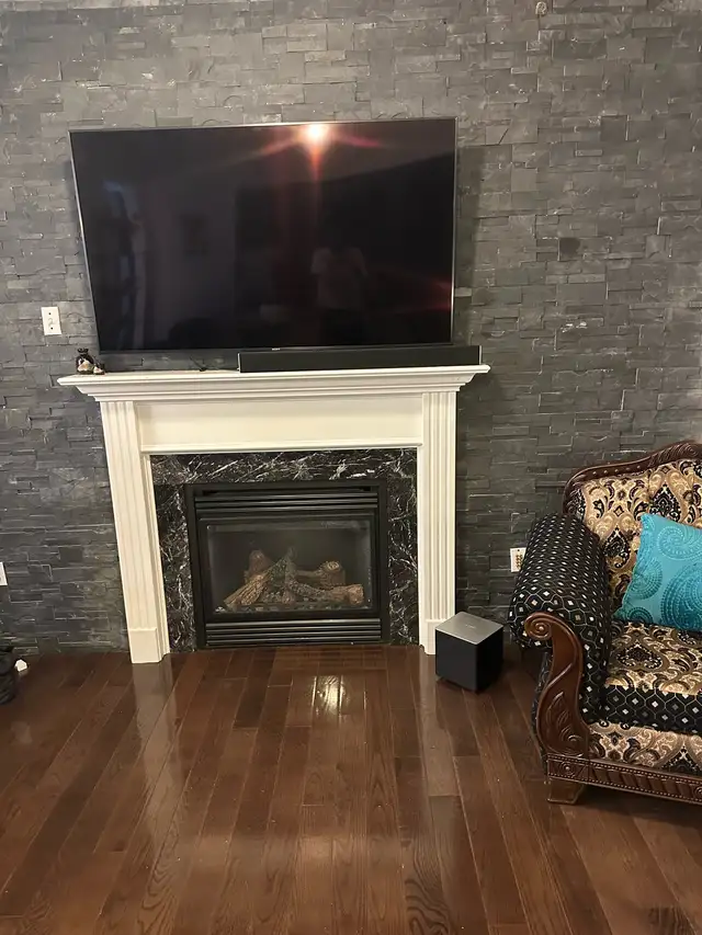 SONY 4K TV - Mint in TVs in Oakville / Halton Region - Image 4