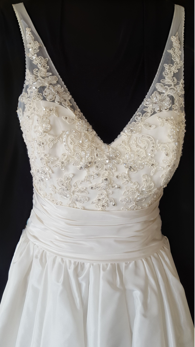 Princess Wedding Dress in Wedding in Saskatoon - Image 4