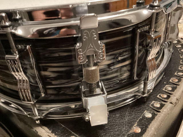 Ludwig 14x5  Monroe  8 lug black Oyster Pearl snare drum, in Drums & Percussion in Dartmouth - Image 4