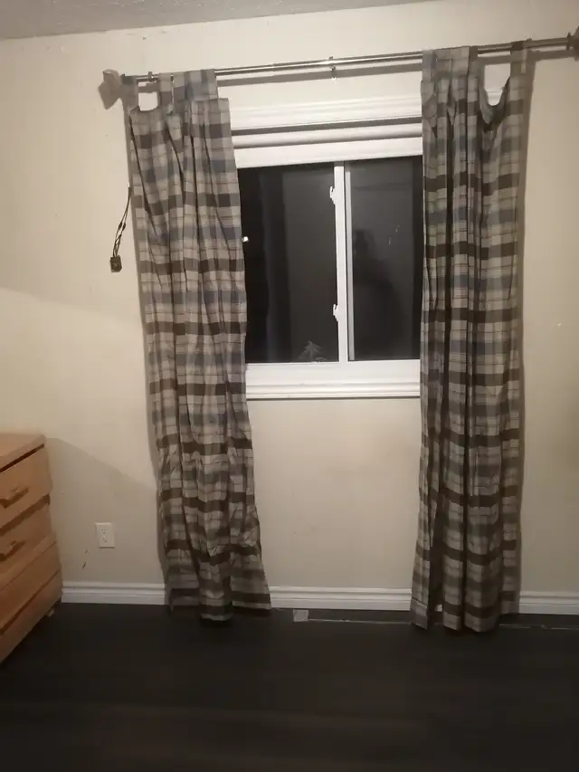 Beautiful furnished room for rent in Owen Sound. in Room Rentals & Roommates in Owen Sound - Image 6