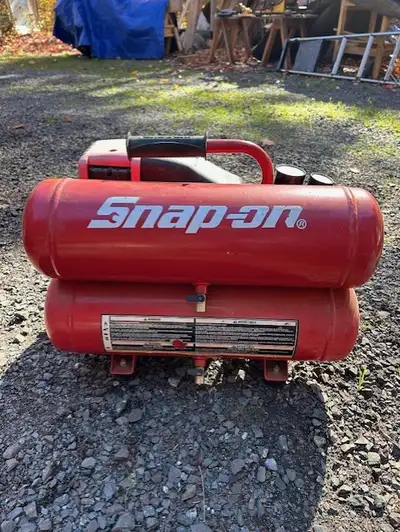 Snap-On 4 Gallon Twin Tank Compressor, View more