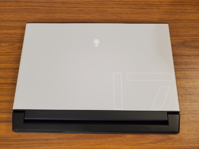Alienware M17 R2 (i7-9750H/RTX 2060) in Laptops in City of Toronto