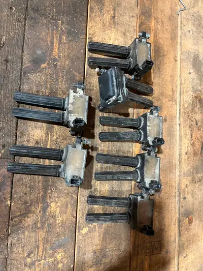 7 genuine dodge 5.7 hemi ignition coils, came out of a engine that was swapped due to camshaft failu...