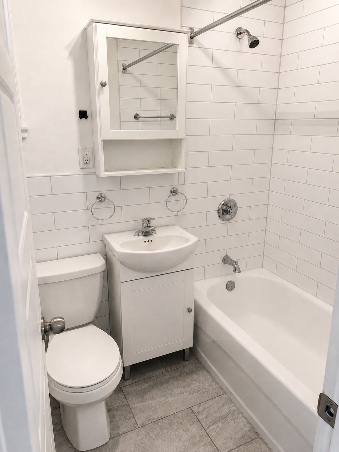 Beau 4 ½ lumineux et rénové – Rosemont – Disponible le 1er sept. — photo 3