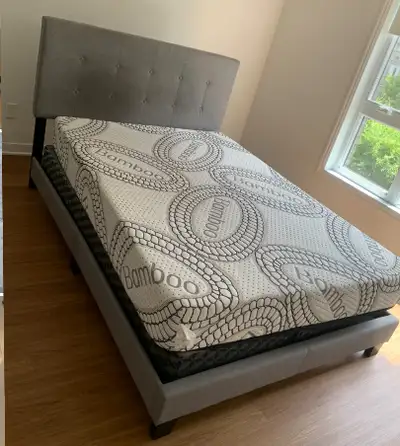 Lit double avec sommier et matelas, View more