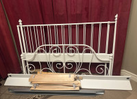 Good double Sz bed frame with slats can dropoff 