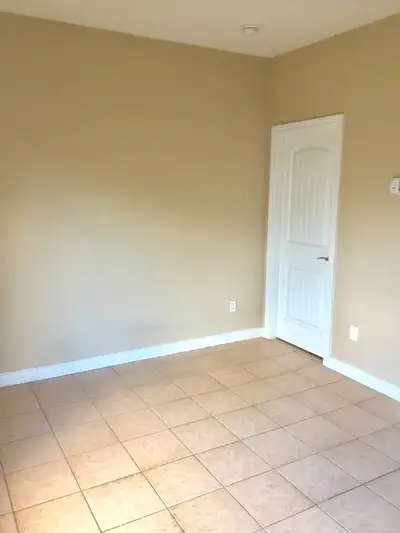 Cozy one bedroom suite available now in Burnaby