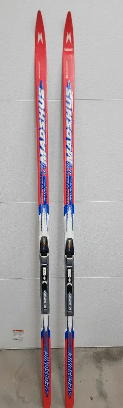 Wax Madshus megasonic 180 cm skis with SNS Pilot binding