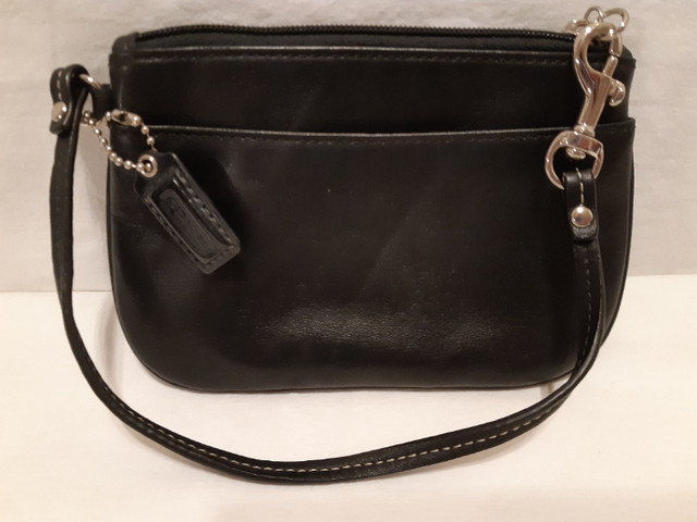 Women's small black Coach genuine leather wtistlet/Change Purse in Women's - Bags & Wallets in City of Halifax