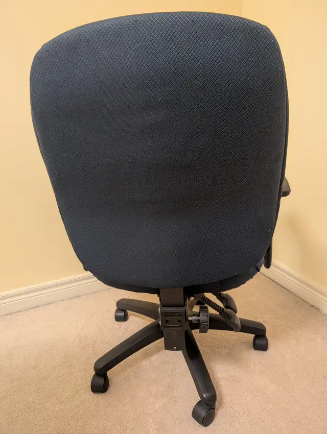 Office Chair - Navy Blue in Chairs & Recliners in Markham / York Region - Image 5