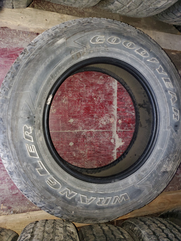pneus Goodyear 275/65R18 dans Autre  à Saint-Jean-sur-Richelieu