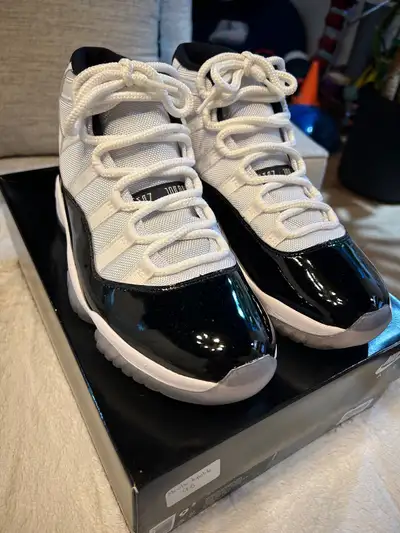 FS: Jordan 11 Retro Concords (2018) sz9.5, View more